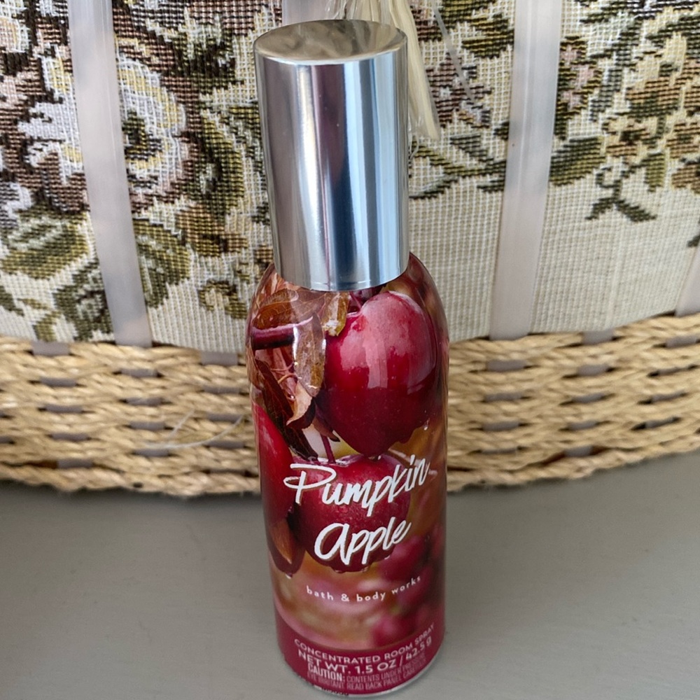 Bath & Body Works Pumpkin Apple Room Spray